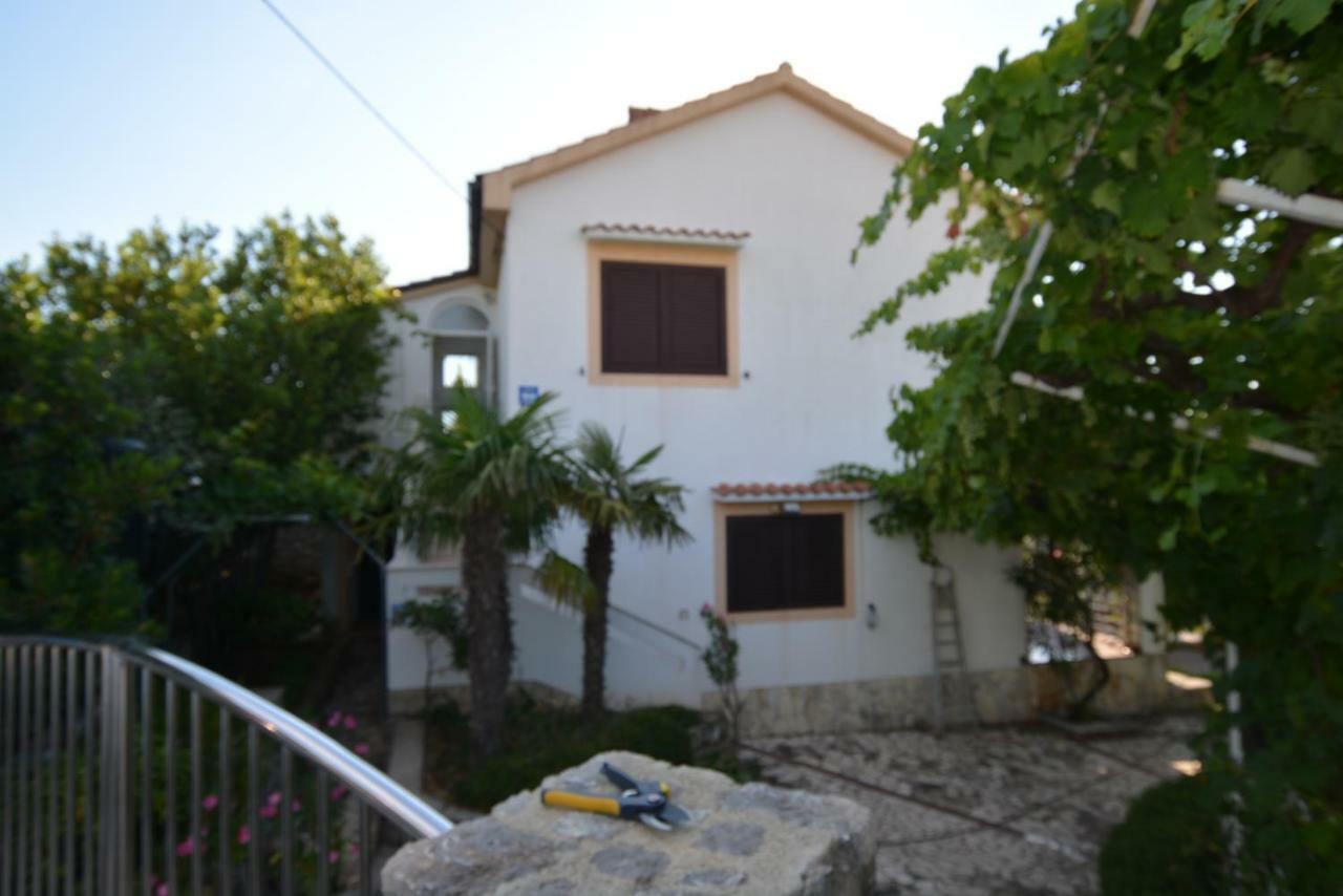 Ksenija Appartement Kornić Buitenkant foto