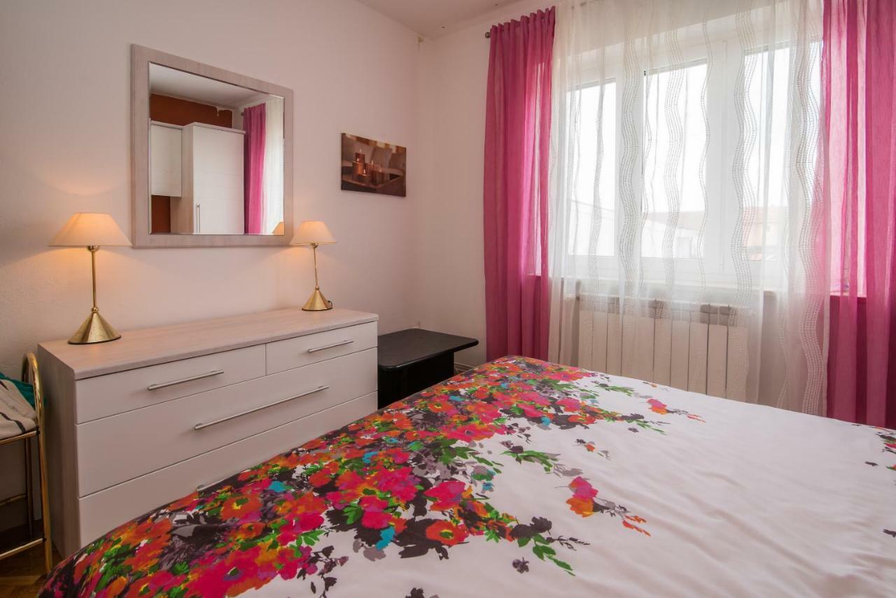 Ksenija Appartement Kornić Buitenkant foto